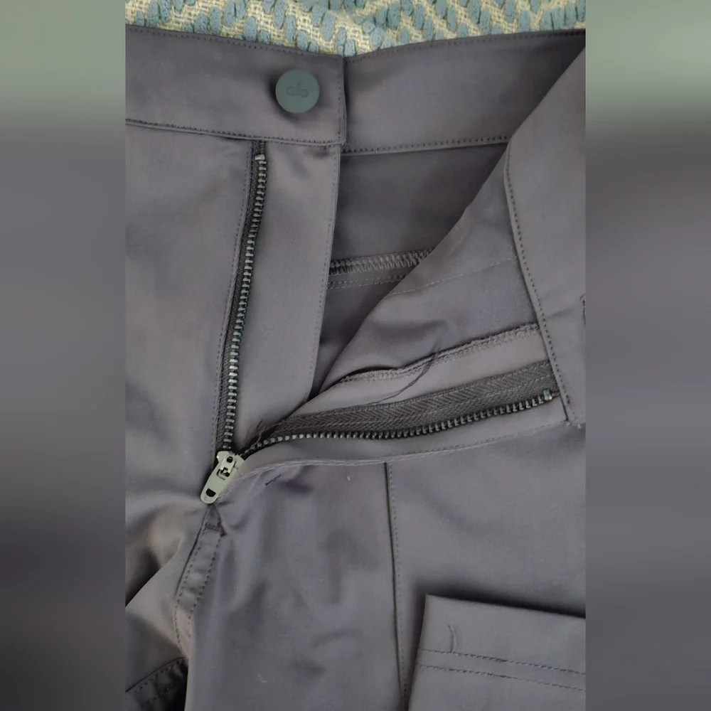 Alo men pants 👖 - Picture 6 of 11